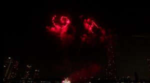 "มิว-กลัฟ" ปลื้มแน่!!! แฟนคลับจีนเปย์หนัก!!! จุดโปรเจกต์ดอกไม้ไฟสุดอลัง ริมแม่น้ำเจ้าพระยา เป็นของขวัญวาเลนไทน์